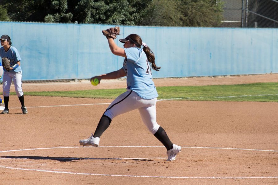 raiders_softball_20180216_detwiler_08.jpg