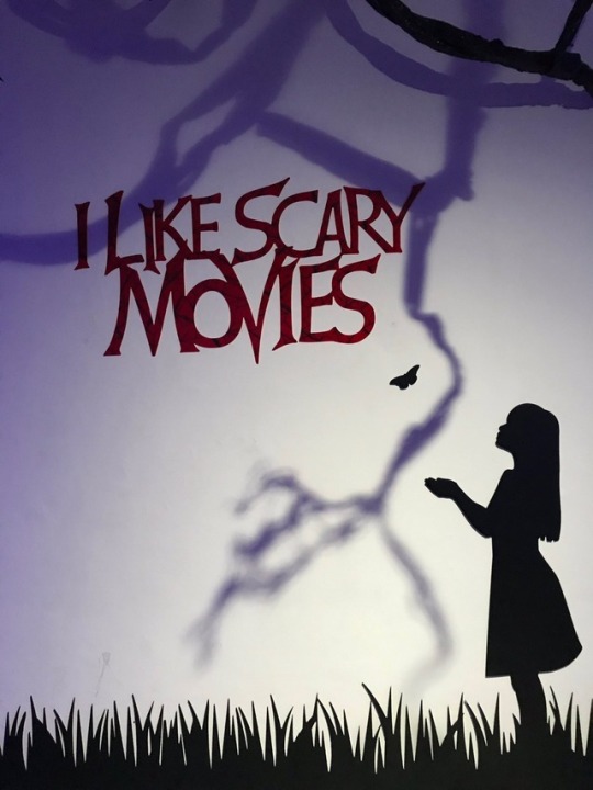 I like scary movies wall piece